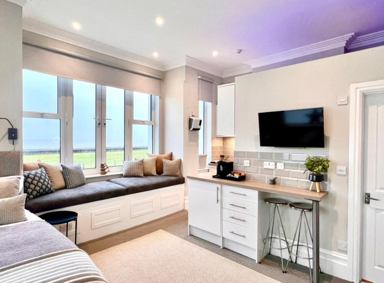 Beachfront Compact Coastal Crib, Direct Sea Views & Air Conditioning Littlestone-on-Sea Экстерьер фото